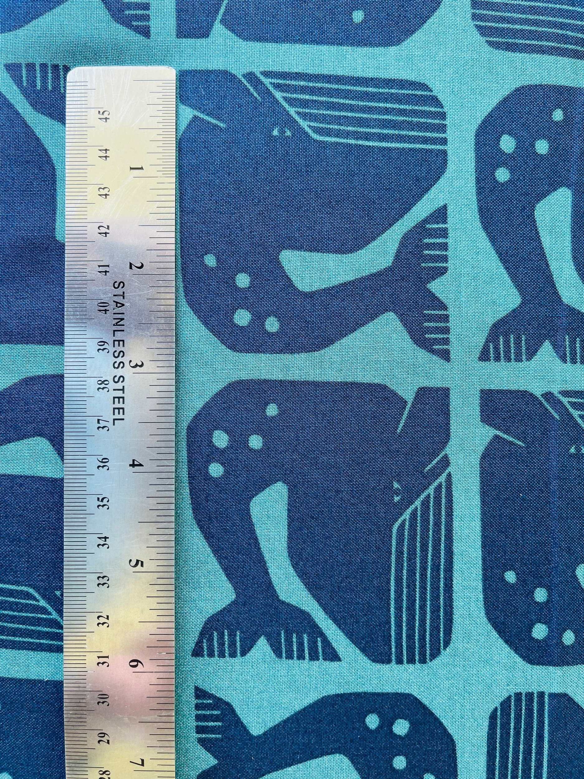 Amazon.com: Cotton+Steel By the Seaside Grumpy Whale Navy, Fabric